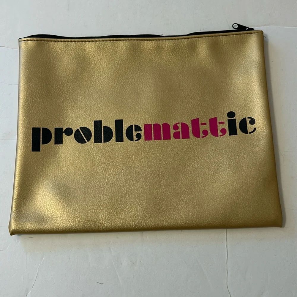 Gold make up pouch ( problematic)